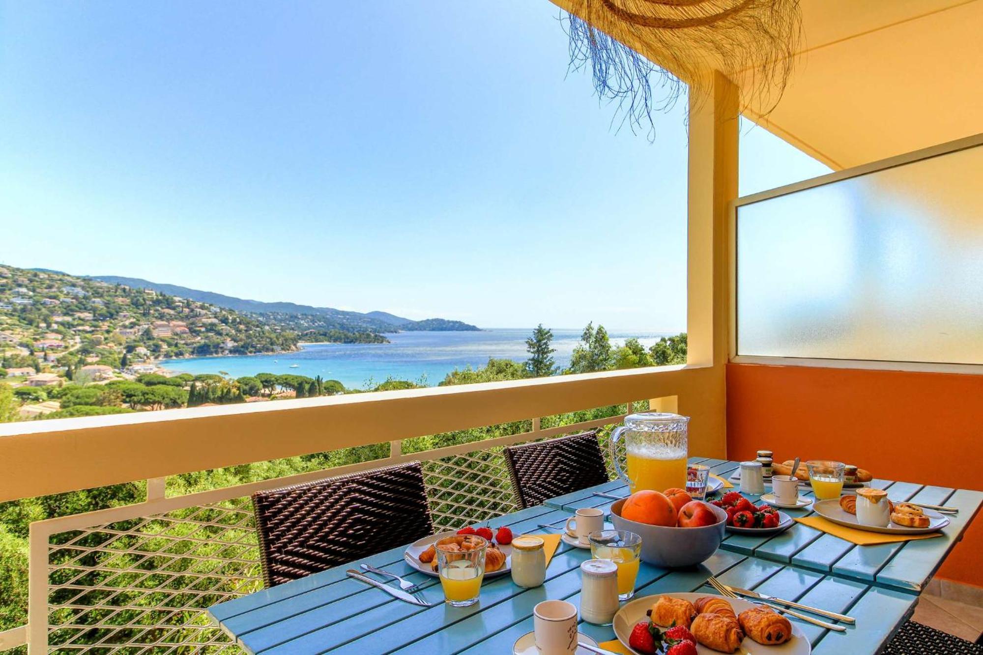 Select'Sohome - Appartement Pour 4 Personnes Avec Vue Mer A Saint-Clair ! - Zadig Le Lavandou Exterior photo